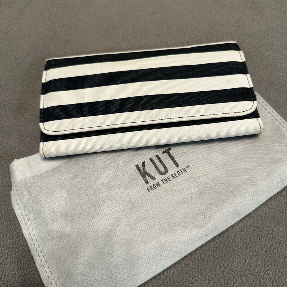 Trifold Wallet/Clutch - Kut form the Kloth
